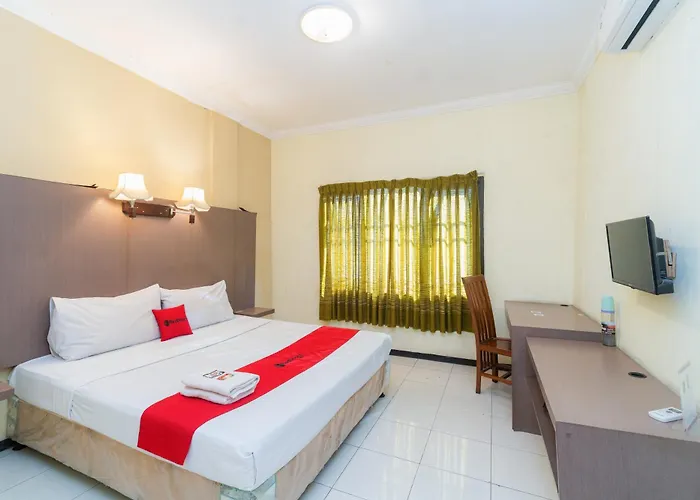 Reddoorz Near Gubeng Station Surabaya Hotel